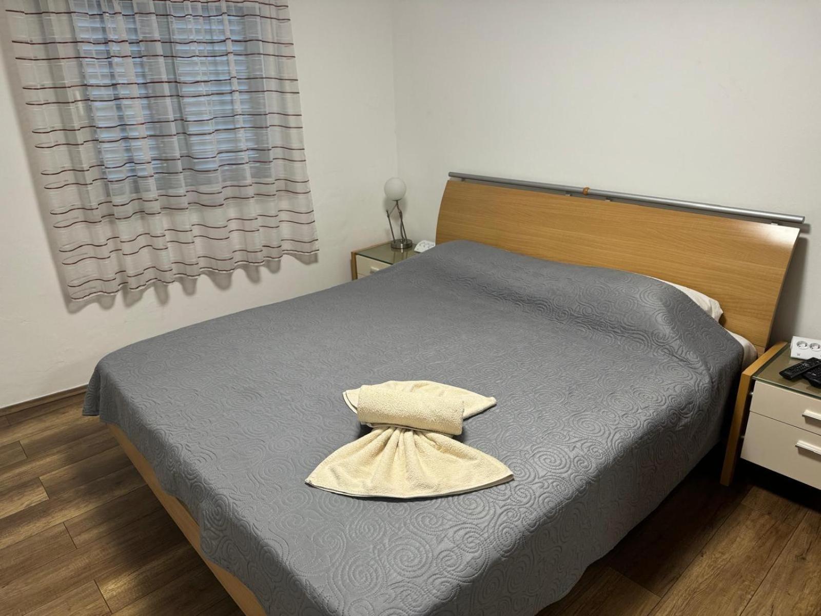 Apartments Vrime Биоград на Мору Екстериор снимка