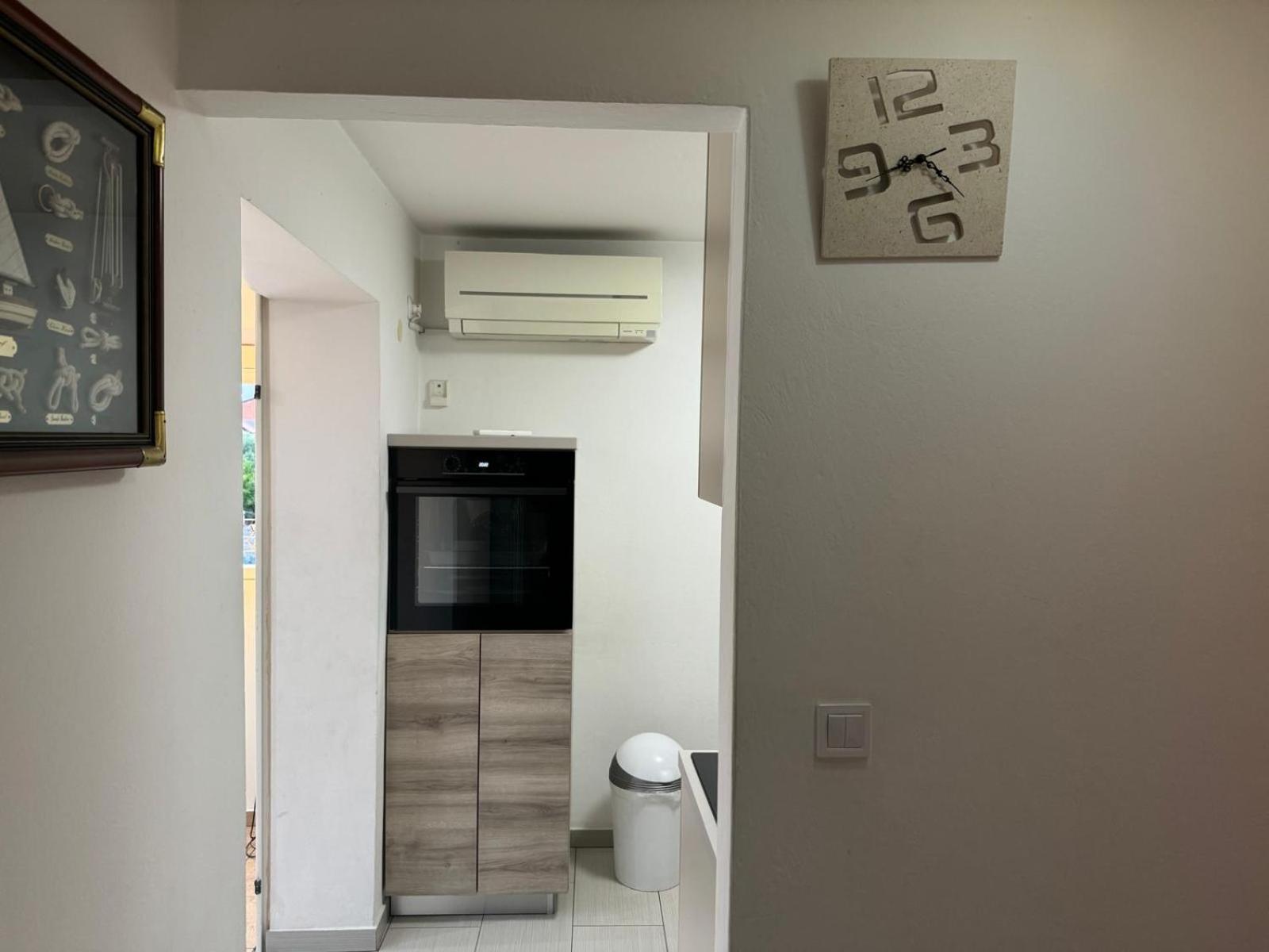 Apartments Vrime Биоград на Мору Екстериор снимка