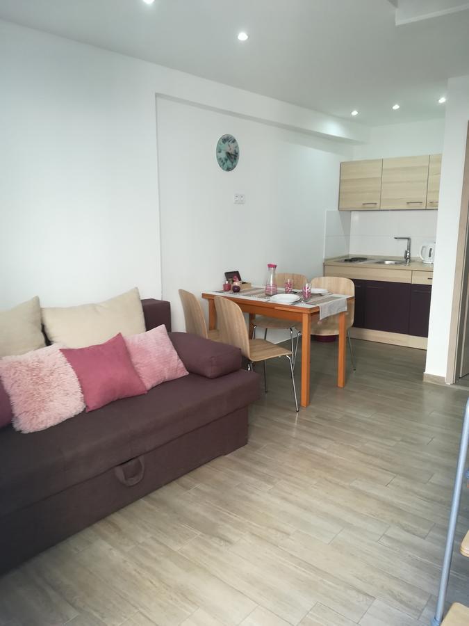 Apartments Vrime Биоград на Мору Екстериор снимка