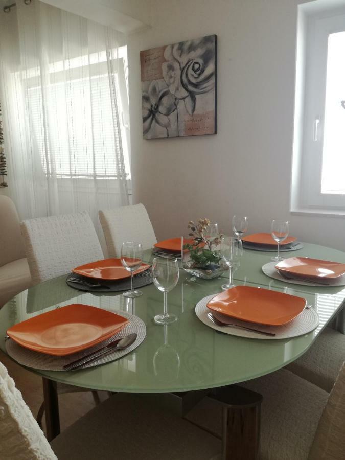 Apartments Vrime Биоград на Мору Екстериор снимка