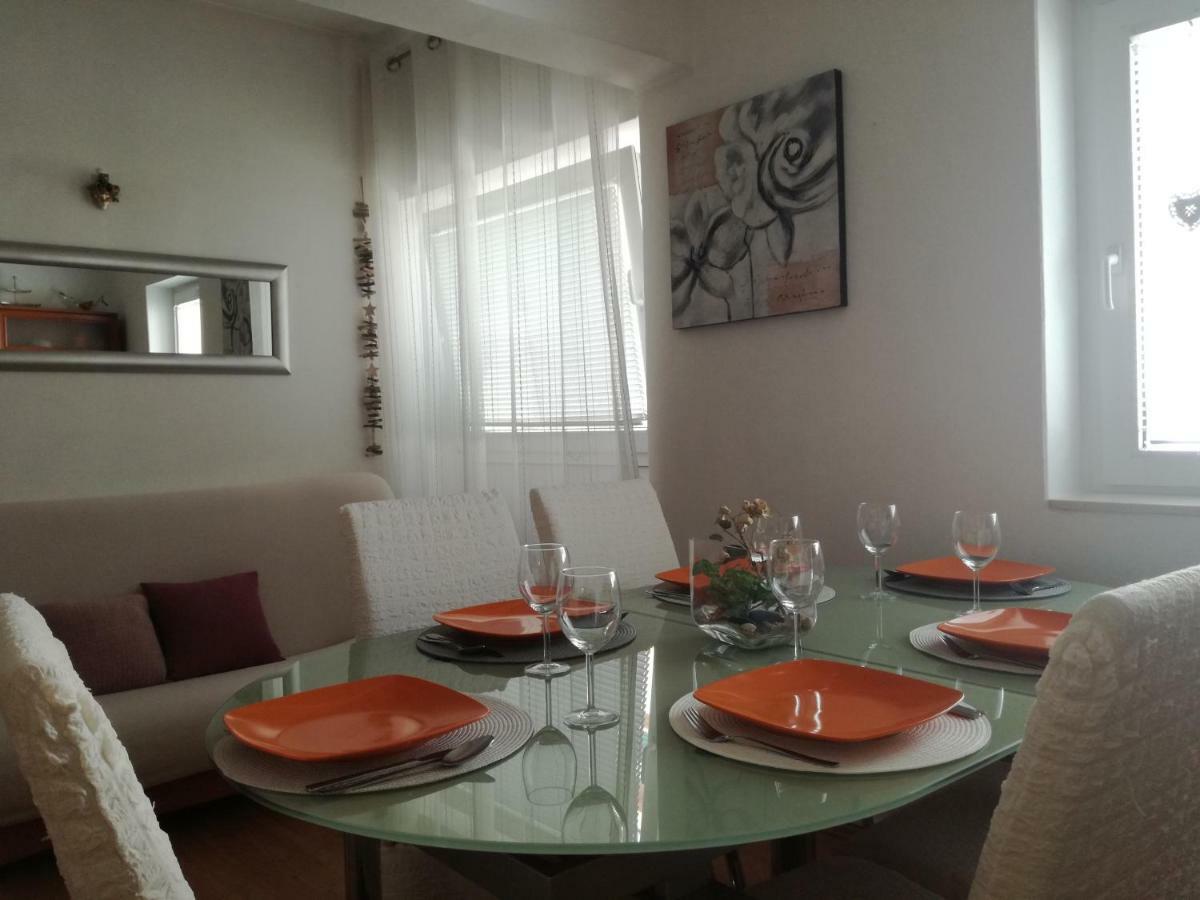 Apartments Vrime Биоград на Мору Екстериор снимка