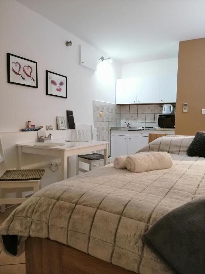 Apartments Vrime Биоград на Мору Екстериор снимка